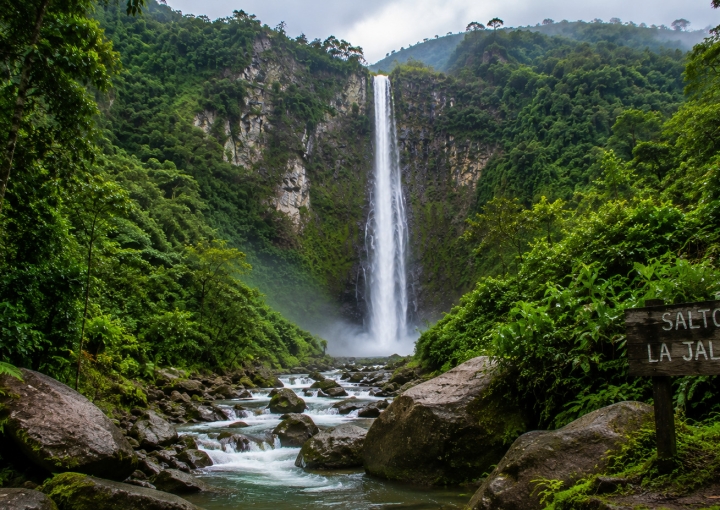 Salto La Jalda: la cascada más impresionante del Caribe